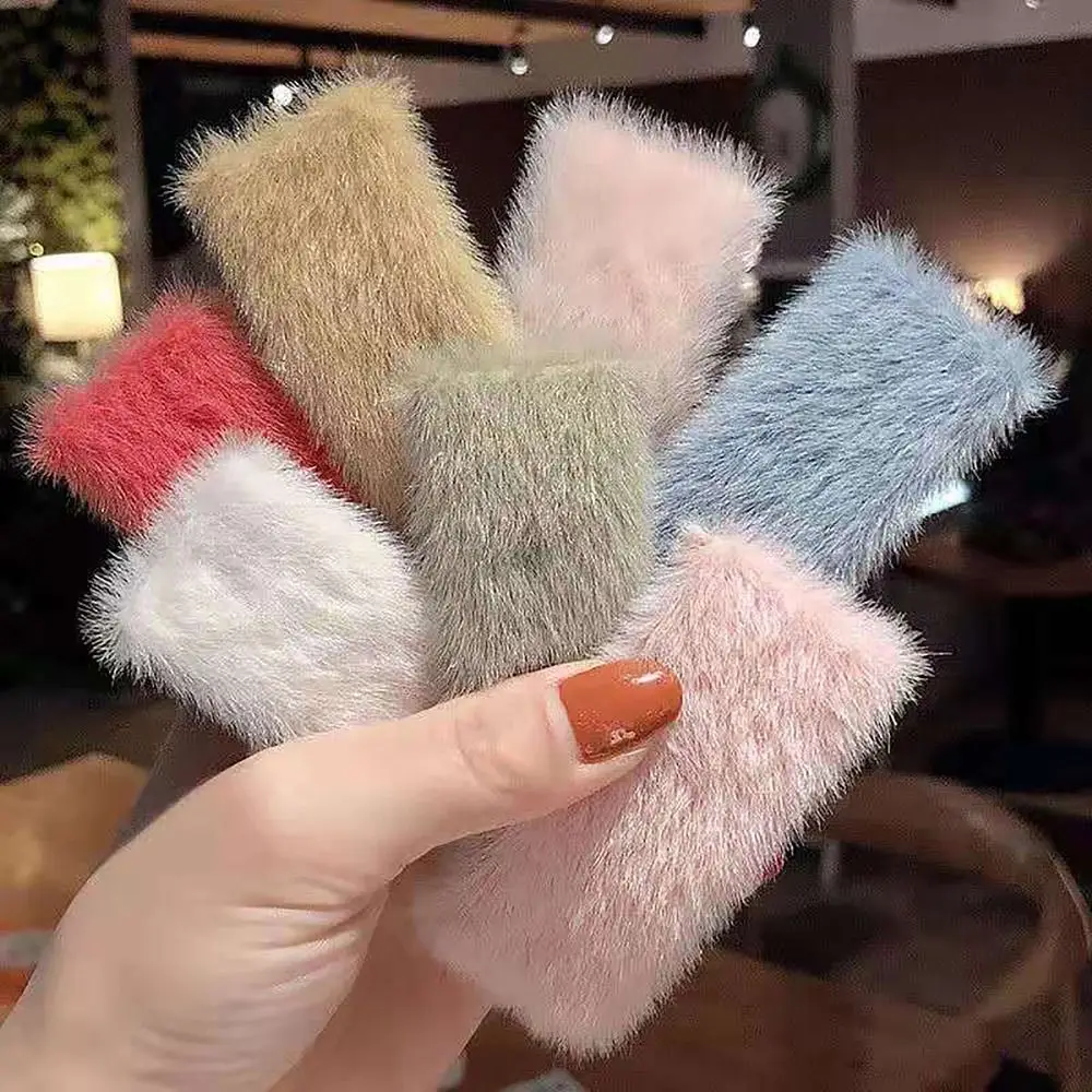 Hair Ornament Hair Clips Convenient Fluffy Random Color Cute Barrette Sweet Headwear INS Style Plush Hairpin Girls