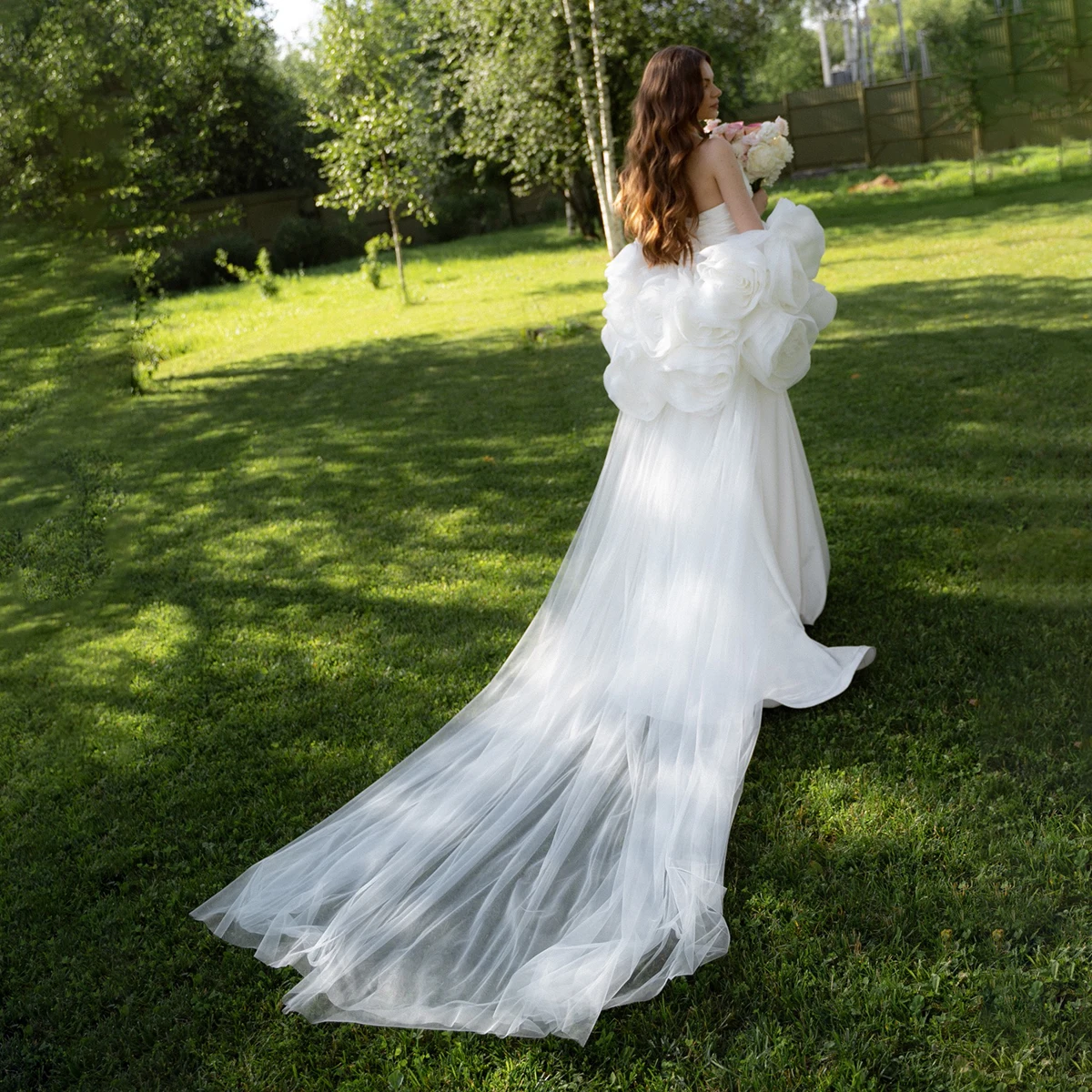Oversize Big 3D Flowers Off The Shoulder Bridal Cape Customized Puff Sleeves Cloak Tulle Train Elegant Princess Cover Up