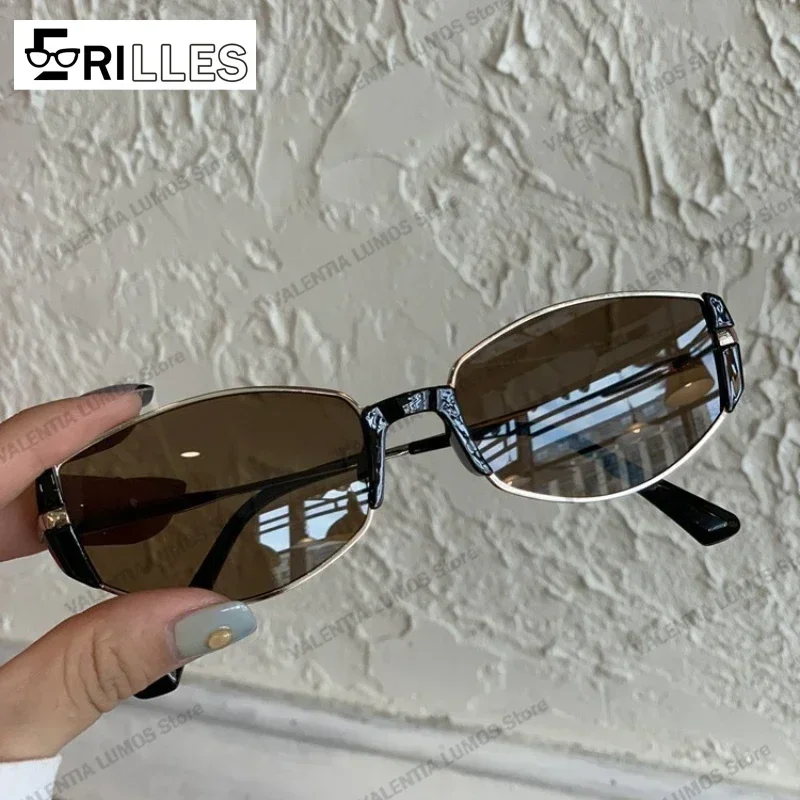 Gafas de sol con apariencia de diseñador, montura metálica para mujer, forma geométrica única, tamaño pequeño, lente UV400, artículo de moda imprescindible