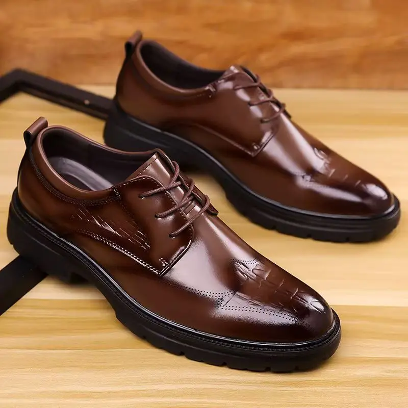 

Men's Spring Autumn Business Casual Leather Shoes Pointed Toe Carved British Style Low Top Lace Up Casual Shoes Dress Shoes