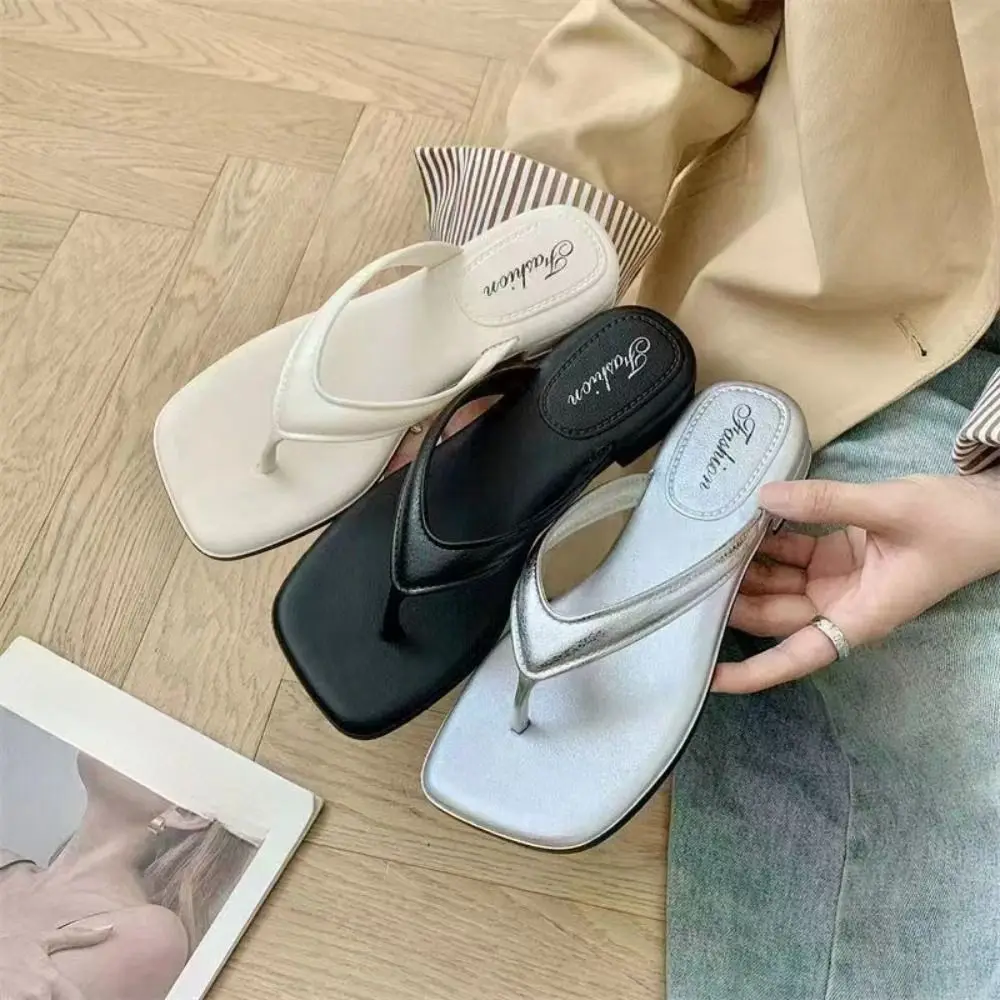 Elegant Flip Flop Slippers Solid Color Anti-slip Soles Slippers for Women Soft Beachwear Slides Sandals Indoor Outdoor