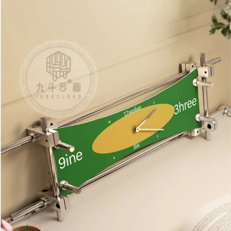 MOMO 2025 Optical Axis Clock Creative Desktop Wall Hanging Artistic Style Light Luxury Living Room Decor