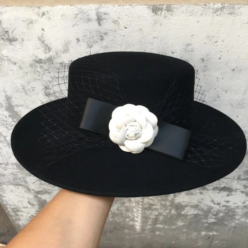 Chapéu Fedora de aba larga com pérolas para mulheres, Fascinator, véu, véu, parte superior plana, senhora, igreja, festa de casamento, pérolas, inverno