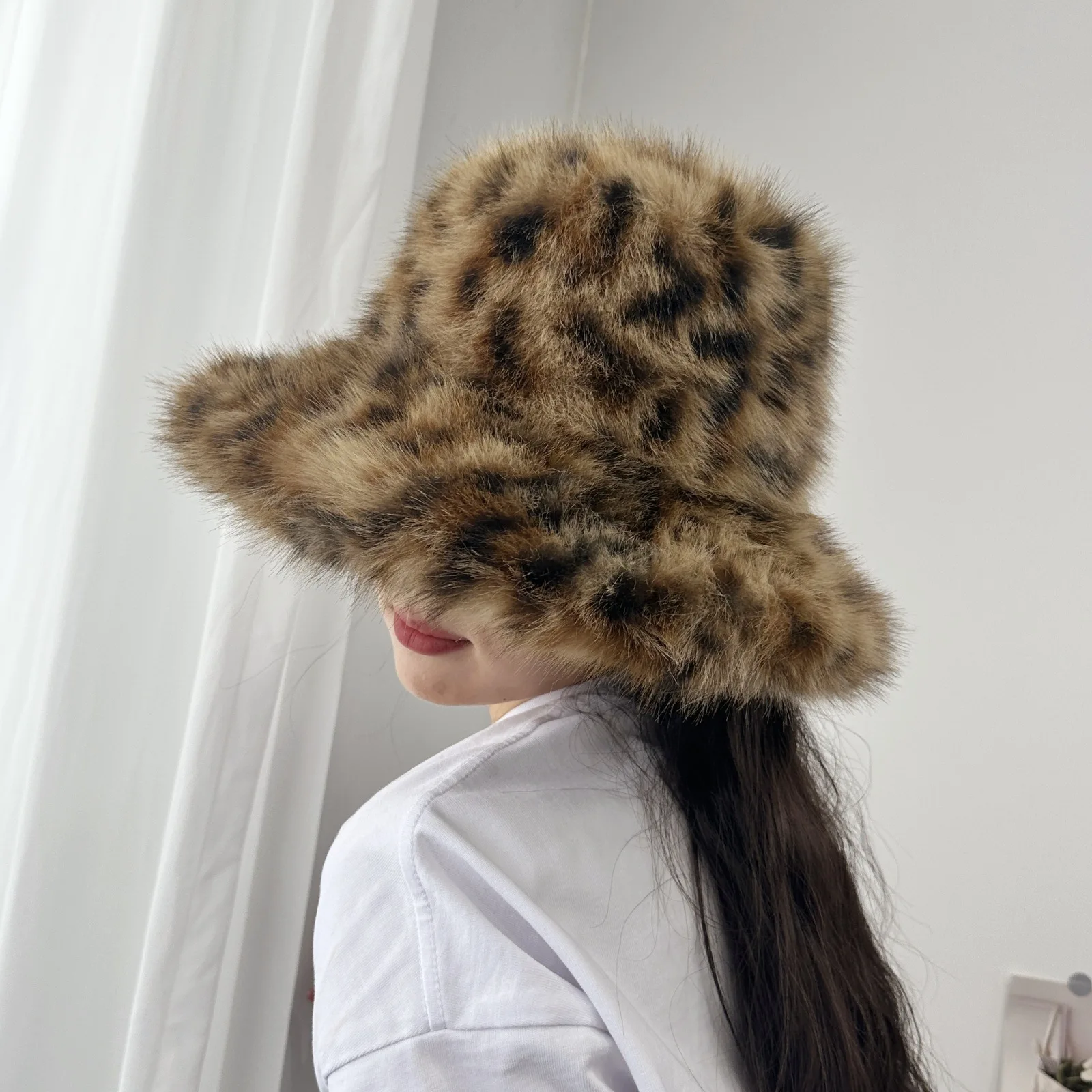 

Big Fluffy Faux Fur Bucket Hat for Women Luxury Plush Fisherman Hat Warm Winter Hat Thicken Cold Snowy Day Panama Cap y2k
