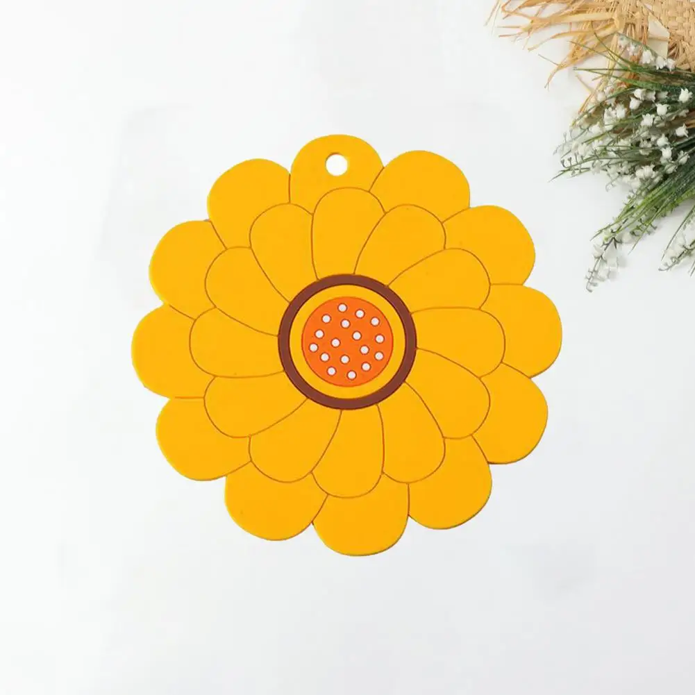 

Hanging Coaster Insulated Cup Mat Flower Shape Insulated Coaster Anti-scalding Cup Holder Pad for Water Cups Coffee for Dining
