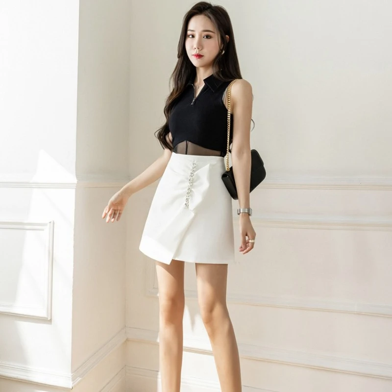 

Асимметричная плиссированная мини-юбка с декоративными элементами, высокая талия, облегающий крой, надежная застежка-молния, для офиса и повседневной носки