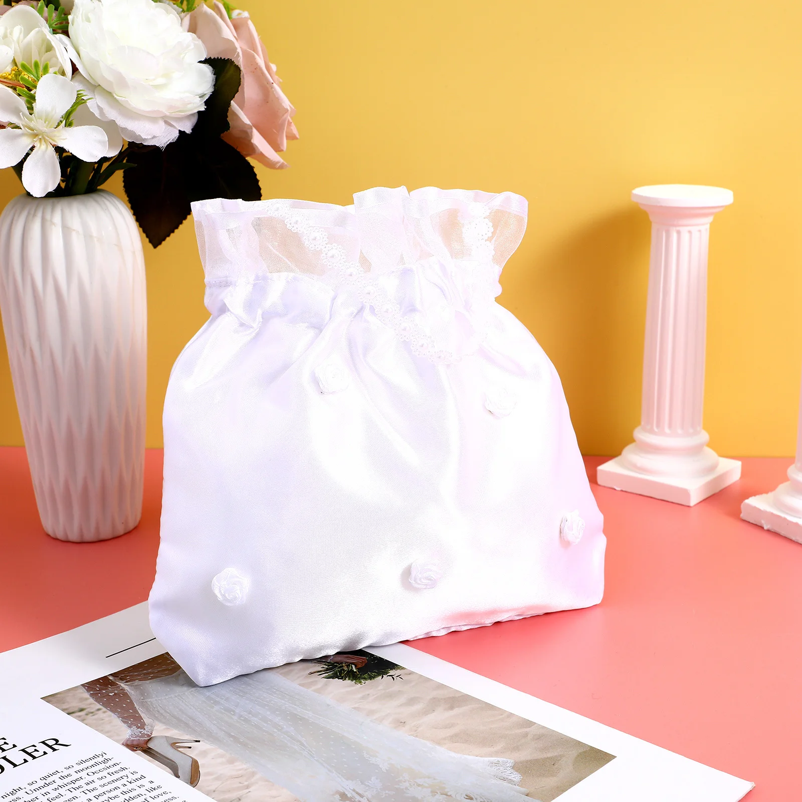 Schicke Braut-Dolly-Tasche, weiße Kordelzug-Clutch für Hochzeit, Brautjungfer, Blumenparty, Kommunion, elegante Handtasche