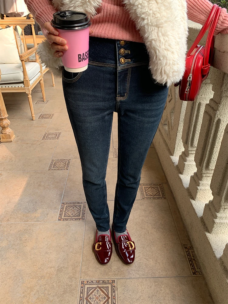 

Джинсы Slim Fit с высокой талией для женщин, укороченные брюки-клеш маленького размера, стильные, для повседневной носки, из хлопкового стрейч-денима, с эффектом согревания