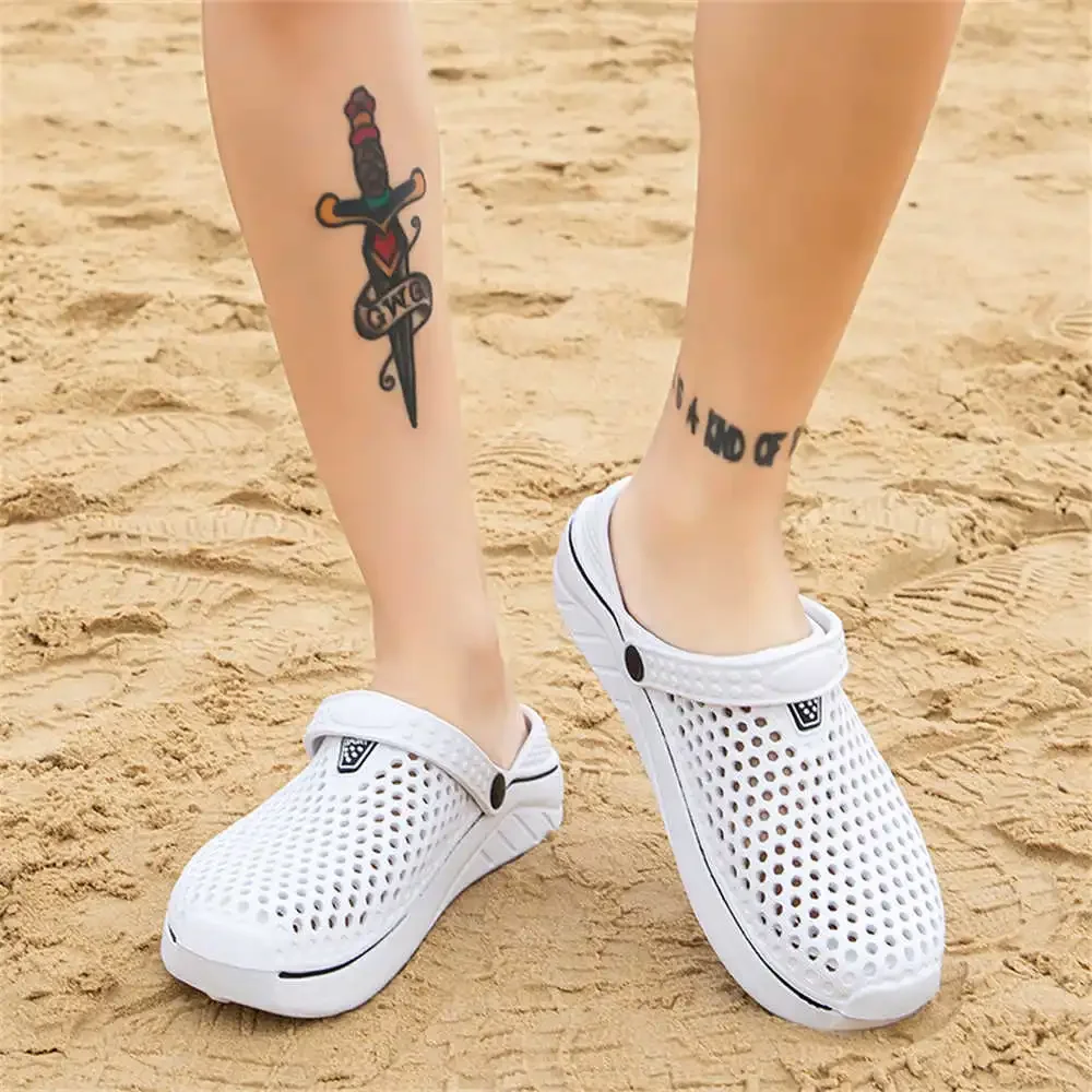 Toilet Strappy Beach Sandals Black And White Shoes Man Flip Flop Sandals Sneakers Sport Factory Authentic Trending Premium