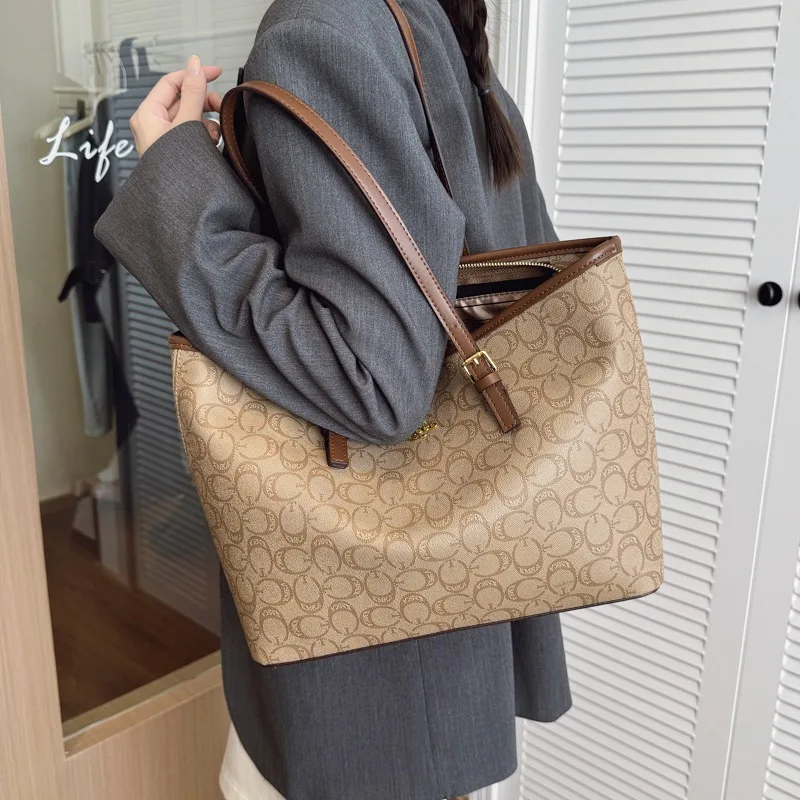 

Элегантная женская сумка-мессенджер из мягкой кожи роскошного бренда с классическим дизайнерским дизайнерским дизайном