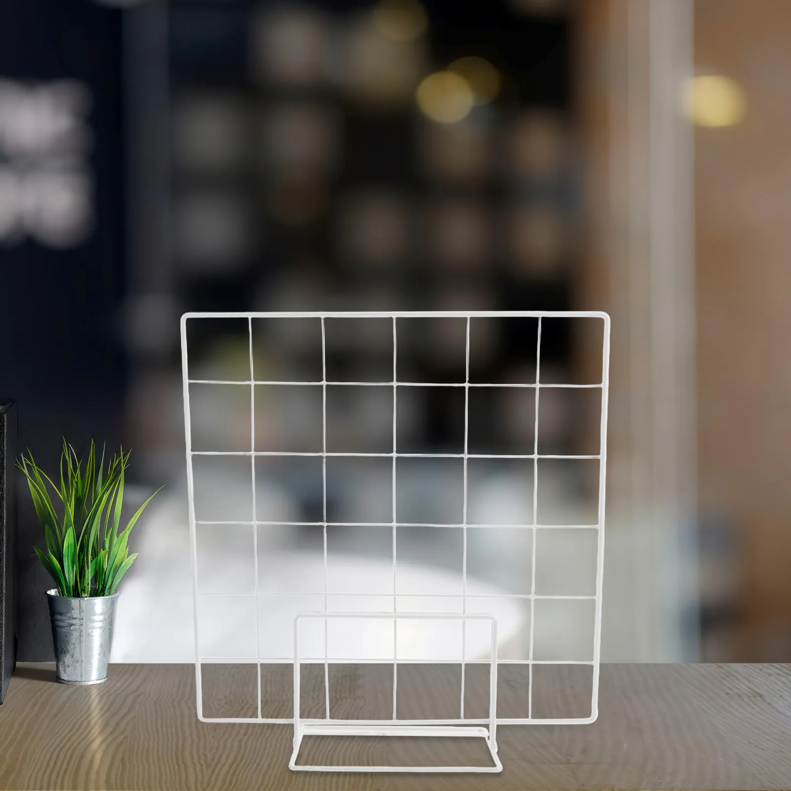 Sturdy Wire Grid Wall Display Rack Ideal for Classroom Art Display Market Stalls Photo Gallery Craft Organization Retail Grid