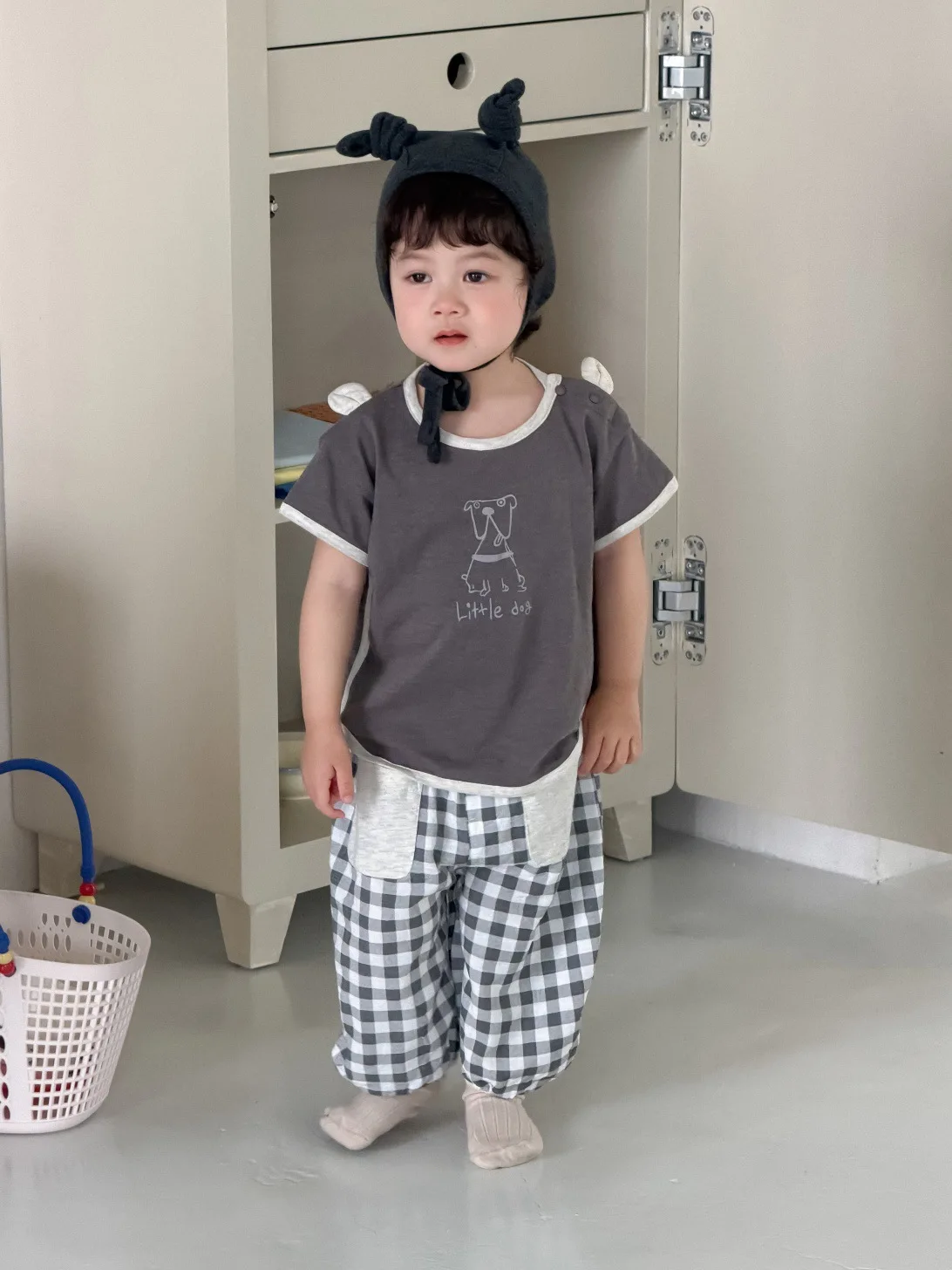 

Летний комплект для малышей: хлопковая футболка с мультяшным принтом и застежкой на плече + свободные брюки в клетку, детский спортивный костюм из 2 предметов, одежда для детей 0-4 лет