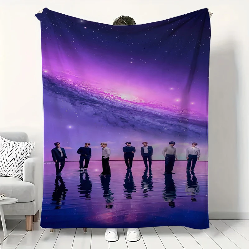 Куленепробиваемое одеяло для мальчиков MINISO BTS. Подходит для детей/взрослых/пар, дома/кемпинга, фланелевое одеяло мягкое и удобное. Куленепробиваемое одеяло для мальчиков MINISO BTS. Подходит для детей/взрослых/пар, дома/кемпинга, фланелевое одеяло мягкое и удобное.