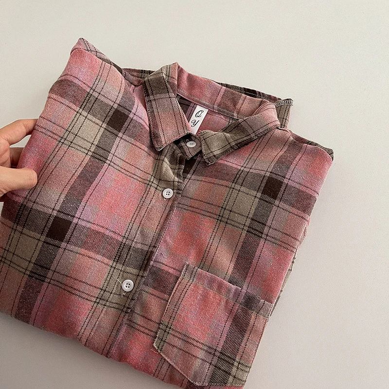 Frühling Sommer 2026 Kariertes Hemd Frauen Langarm Button-Down-Bluse mit Tasche Schulmädchen Lose Karo Shirts Casual Weenkend