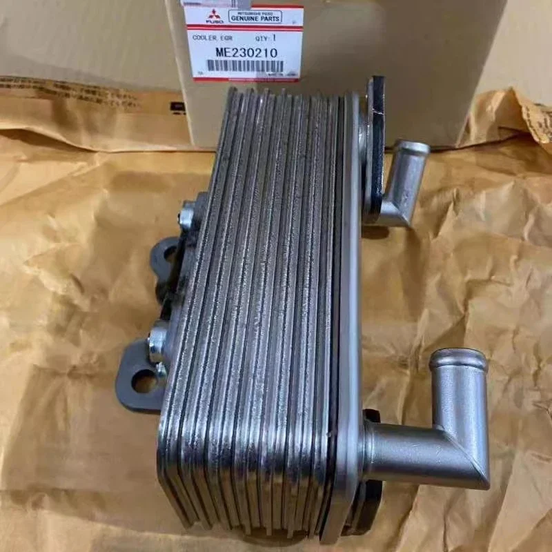 Genuine SY215 4M50 EGR Radiator ME230210 60289254 Engine Oil Cooler Core ME230210 60289254