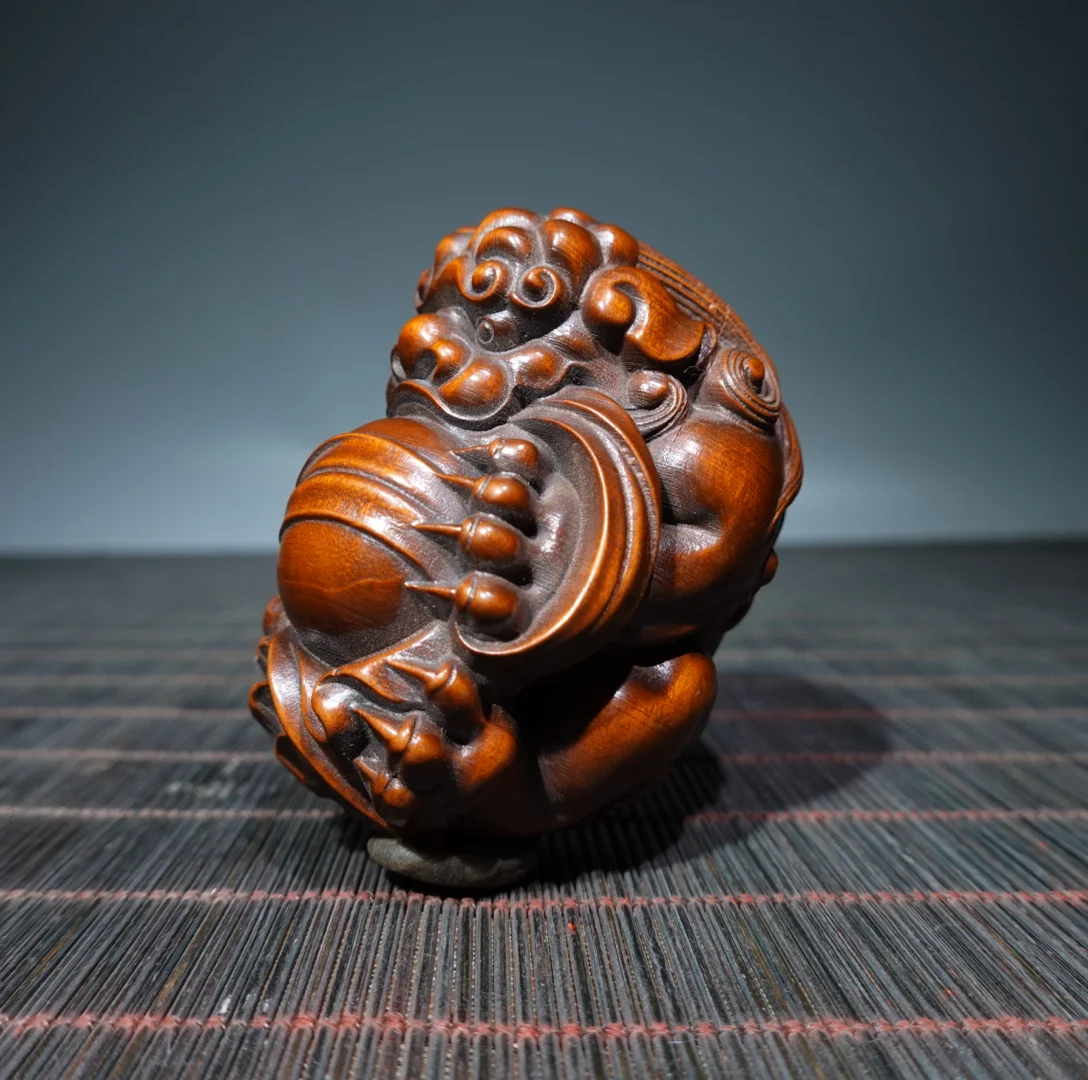 The Chinese natural boxwood sculpture interesting Pixiu statue pendant amulet is always on request