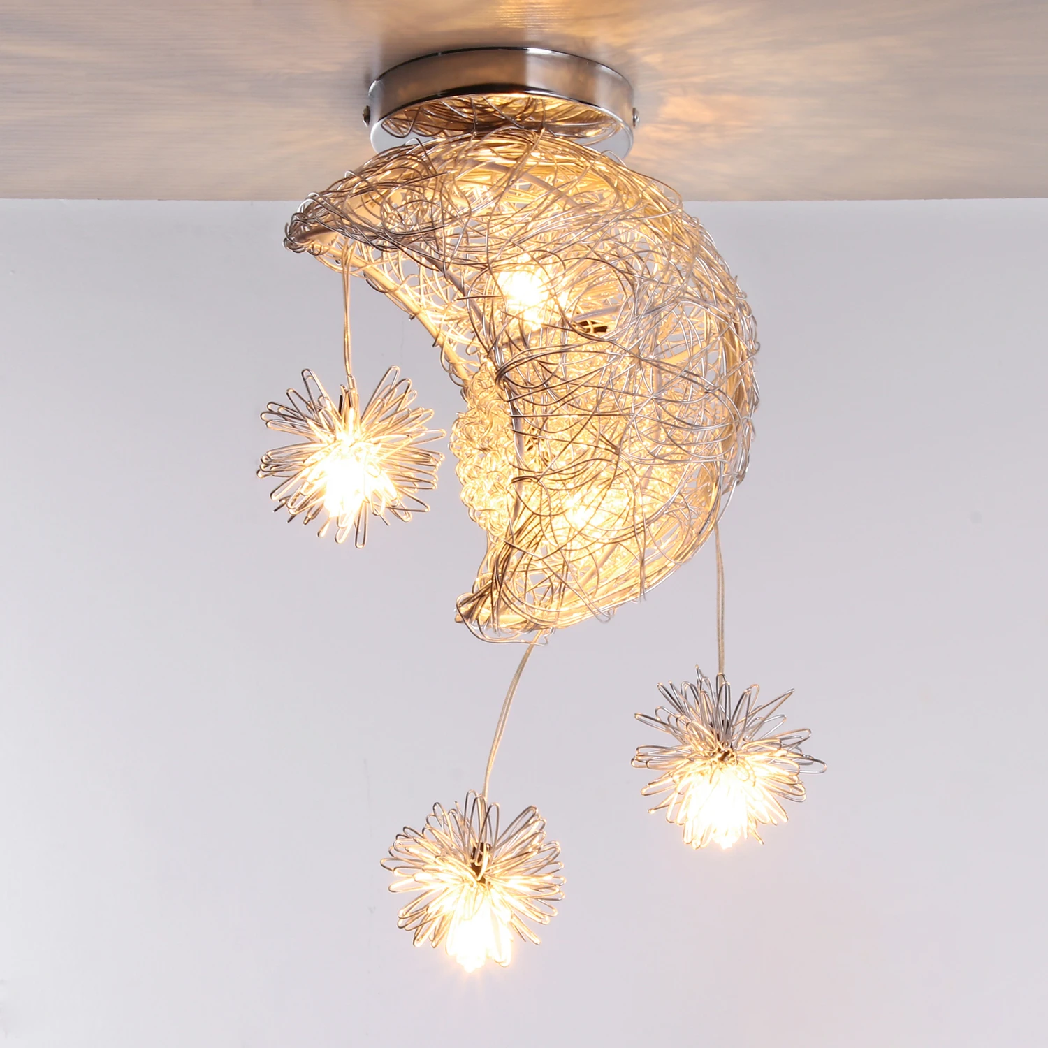 

Modern Romantic LED G4 Ceiling Light Moon Star Ceiling Chandeliers Suspension Kids Bedroom Ceiling Lamp Christmas Home Decor