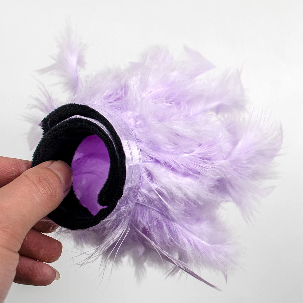 المعصم النعامة ريشة الكفة كم المرأة الفراء الحقيقي ريشة النعام الأصفاد ريشة الكفة المفاجئة سوار التصفيق على قمصان الساتان أنيقة