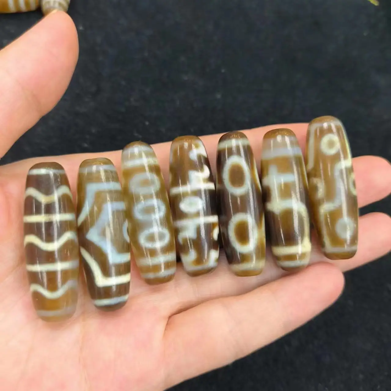 10pcs/lot natural agate dzi wholesale Light Brown Weathered Horseshoe Various patterns handmade beads folk-custom diy necklace