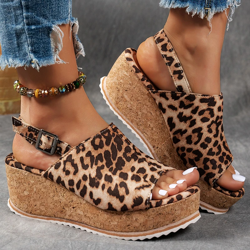 Modische Leopardenmuster Chunky Plateau-Sandalen für Damen Sommer Knöchelriemen Keilabsatz-Sandalen Damen Übergröße 43 Strandschuhe