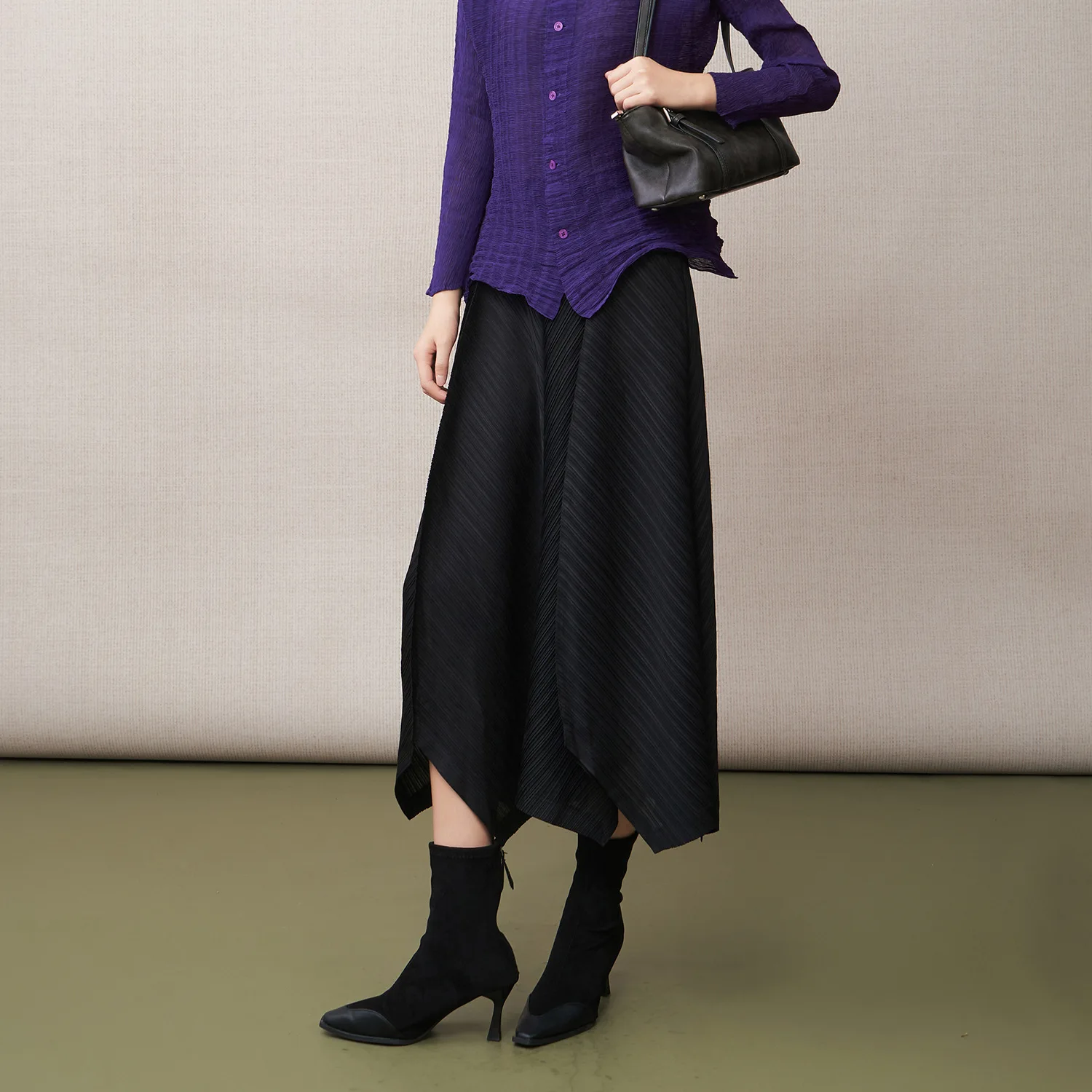 Miyake Pleated 2025 New Irregular Half-body Skirt Women's Mid-length Skirt High-waisted Peplum Skirt Niche Half-skirt Autumn