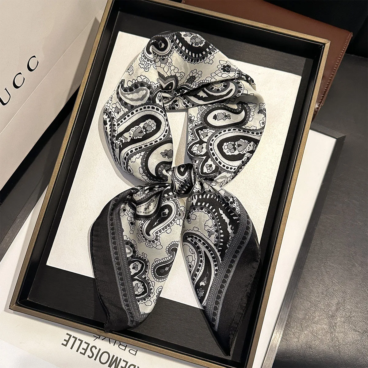 الربيع الصيف موضة فاخرة 70 سنتيمتر ساحة المرأة وشاح حريري بيزلي طباعة مصمم الأوشحة شال باندانا الحجاب منديل #1