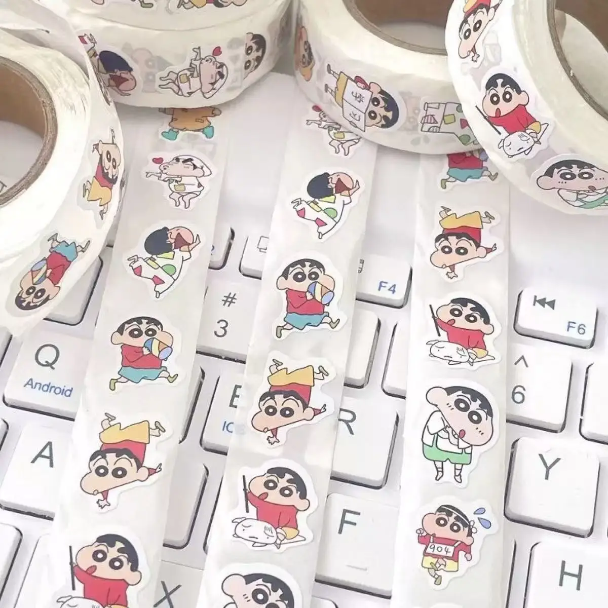 500pcs/roll Crayon Shin-chan Graffiti Decals Decoration Stickers Notebooks Water Bottles Luggage Phone Cases DIY Seal Sticker