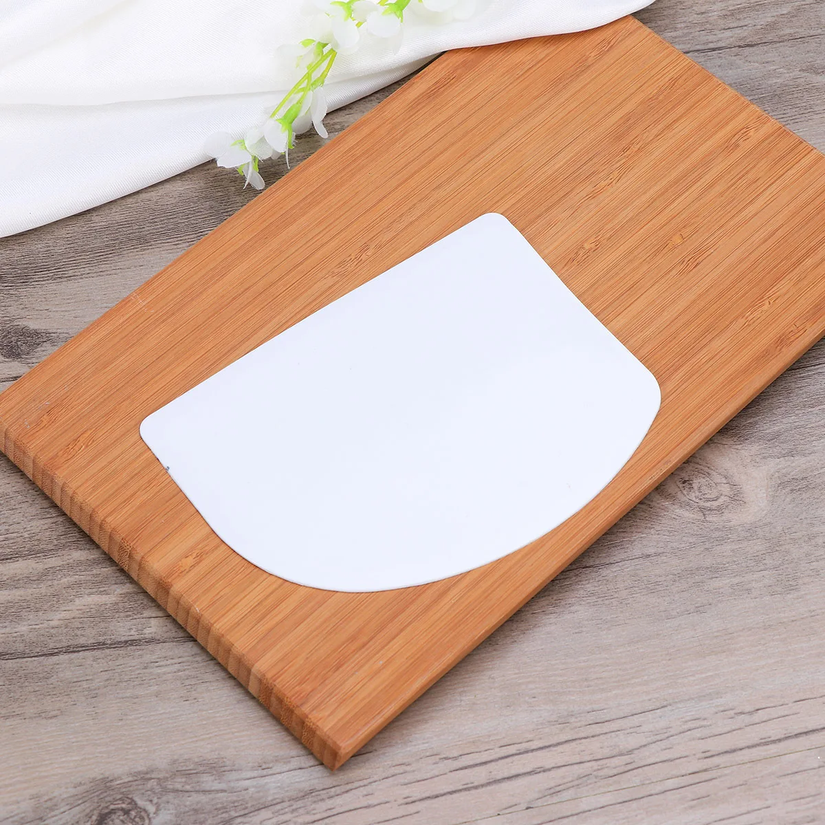 

3Pcs Baking Scraper Premium Plastic Dough Cake Cutter Kitchen Baking Tools D Shape Semicircle Scraper