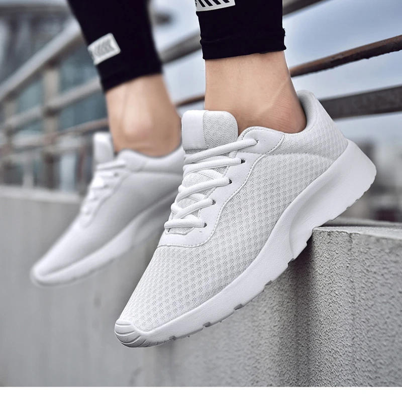 New Men and Women Breathable Casual Shoes Light Comfortable Mesh Sneakers