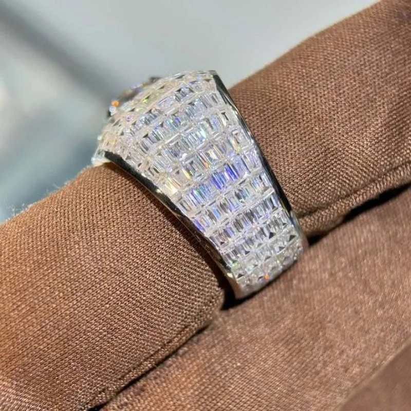 Europe and the United States are popular with moissanite rings, retro fashion couple diamond rings.