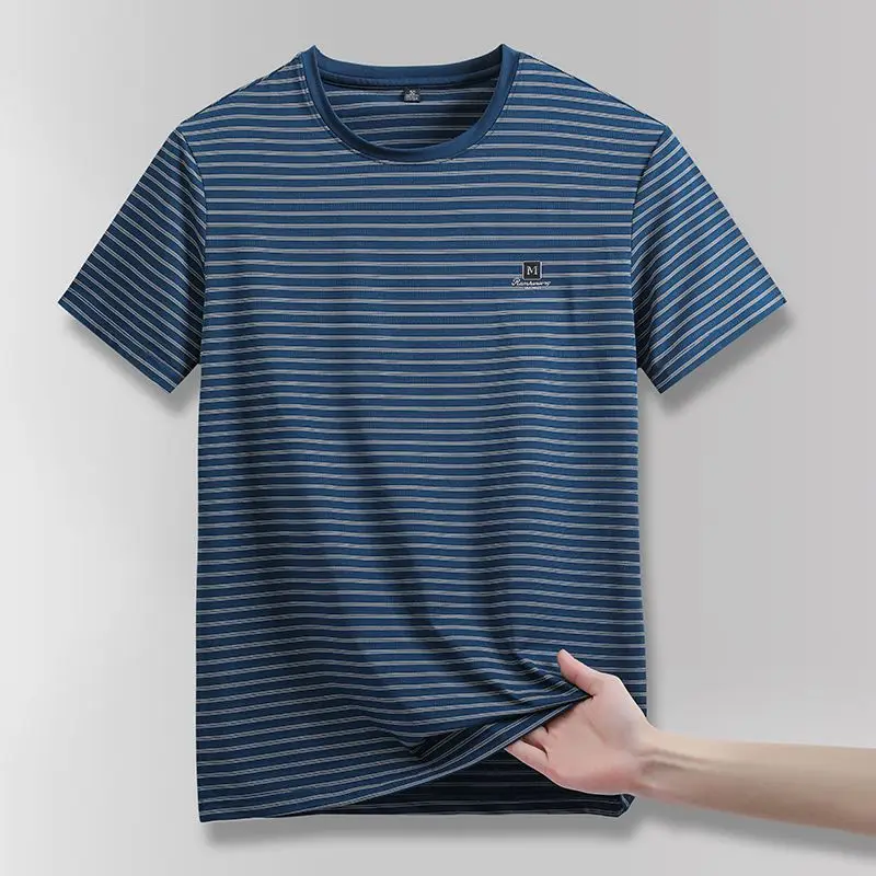 Fashionable and Versatile Middle-aged and Young People's Large Round Neck Striped Short-sleeved Loose Men's T-shirt JJ1532