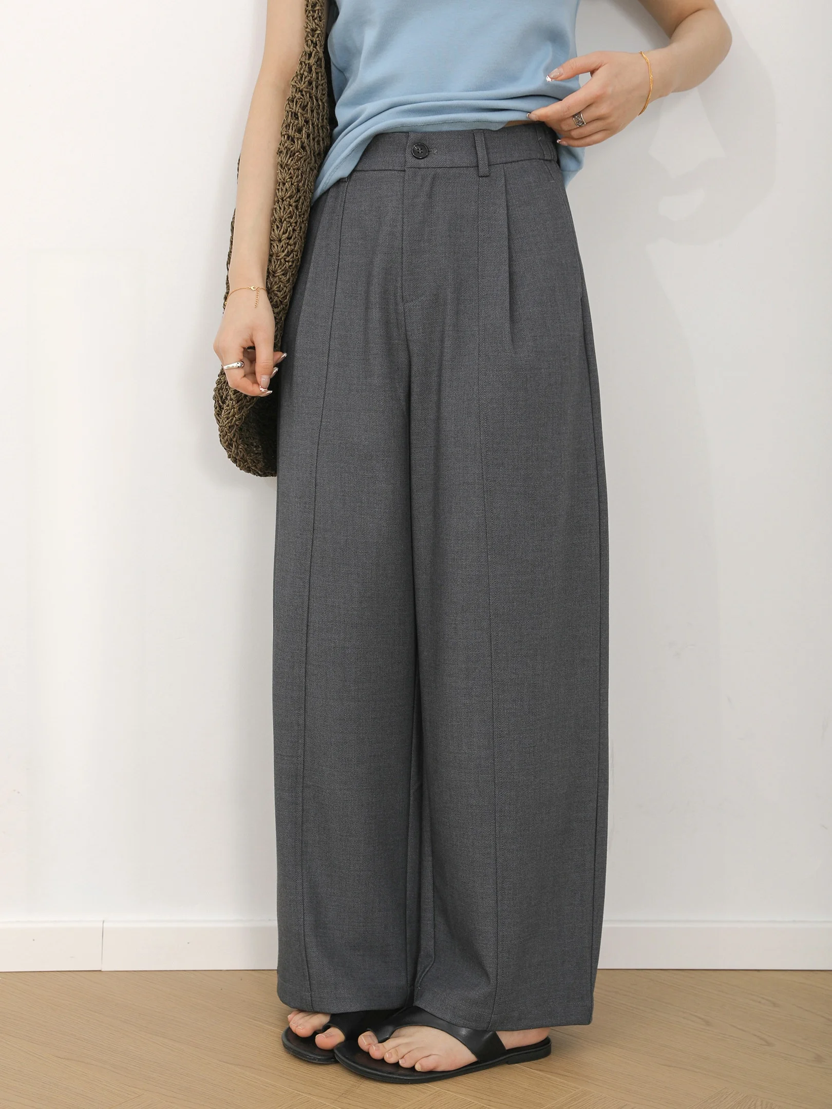 

Spring New Arrival Simple High-End Drapey Casual Wide Leg Pants Half Elastic Waist Suit Pants for Women Three Wood Society