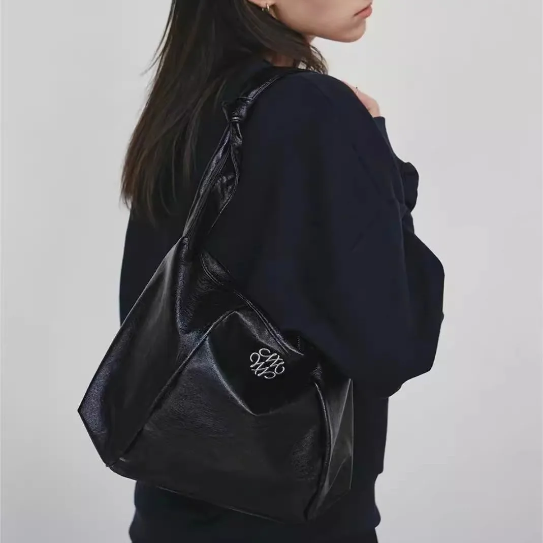 

New Womens Shoulder Bags Fashion Minimalist Croissant Style Large Capacity Underarm Bag for Daily Work Commute Travel