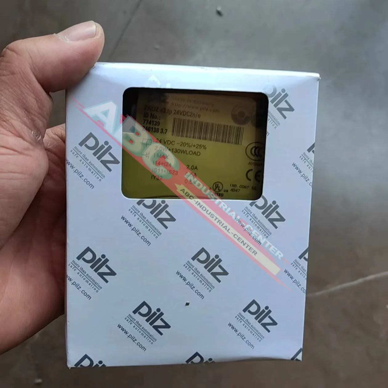 

Новое оригинальное реле безопасности 777949 784131 541353