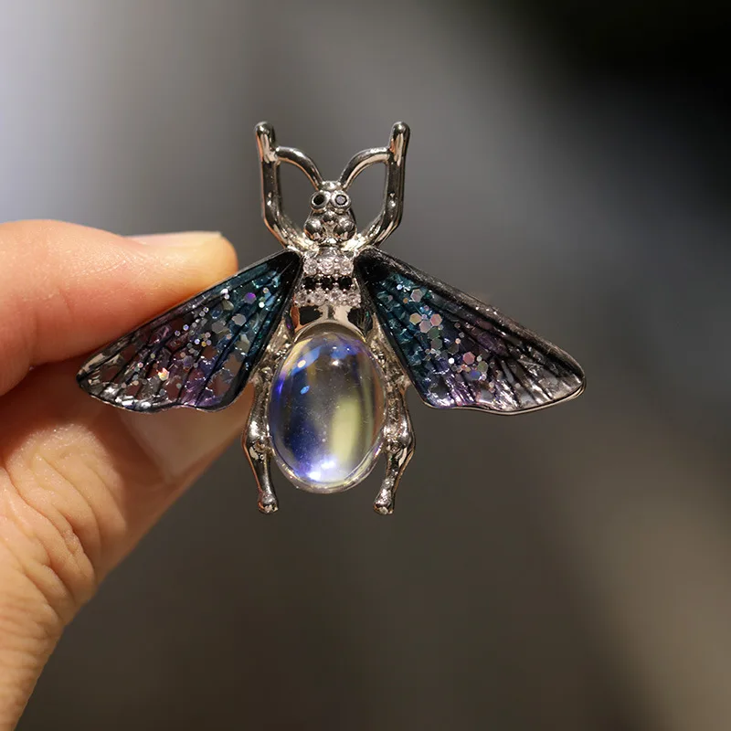 

New Fashion Design Sparking Wing Bee Brooces for Women Exquisite High-end Accessories Pin Luxury Cubic Zirconia Insect Corsage