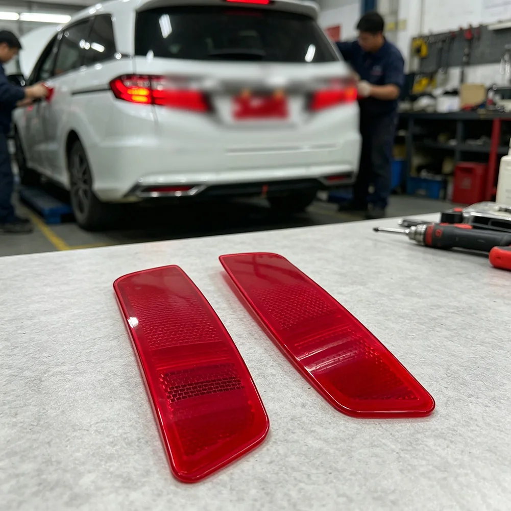 Car Rear Reflector Tail Lamp Reflector For Rear Collision Prevention OEM Standard Fitment Long Lasting Performance
