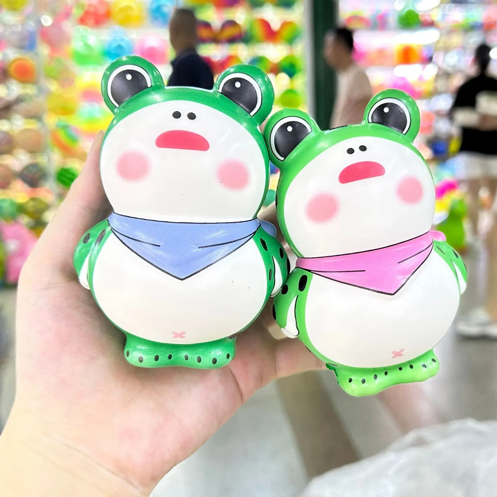 

4pcs simulate frog children's game squeeze toys stress relief toys and stress relieving tools elasticity vent toy