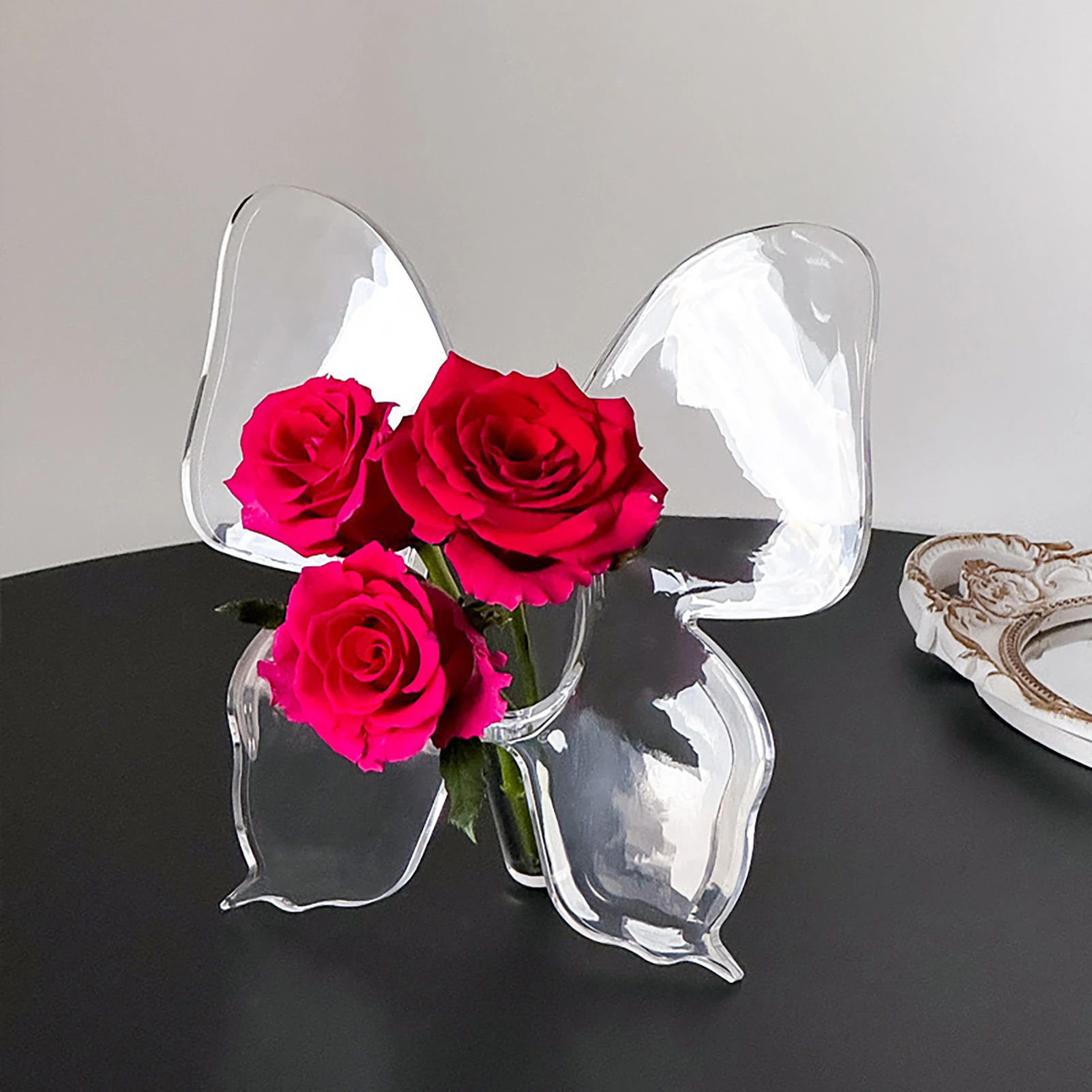 Butterfly Vase Transparent Acrylic Flower Vase Shatter-Proof Desktop Flower Cuttings Holder Table Flower Display Home Decor