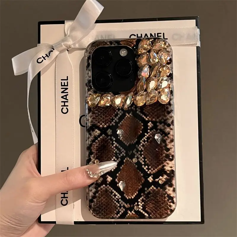 

Высококачественный Черный Коричневый чехол для телефона из змеиной кожи для iPhone 15 Pro Max 14 Pro 13 12 роскошный чехол-накладка для телефона со стразами