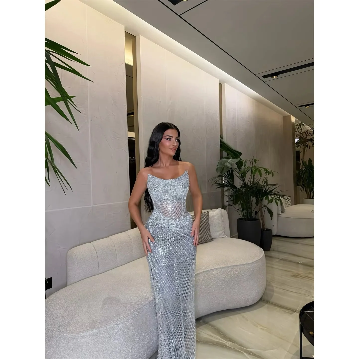 Silver Sparkly Long Bespoke Occasion Gown Evening Dresses Prom Pastrol Unisex Jersey Retro Dubai Saudi Arabic Customized
