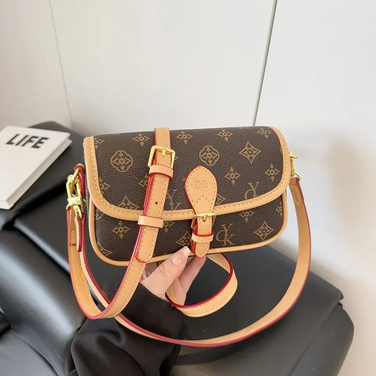 

Сумка с монограммой в стиле медсестры 2025 года, женская роскошная винтажная сумка через плечо, через плечо «день-ночь», повседневная сумка на ремне, минималистичная кожа