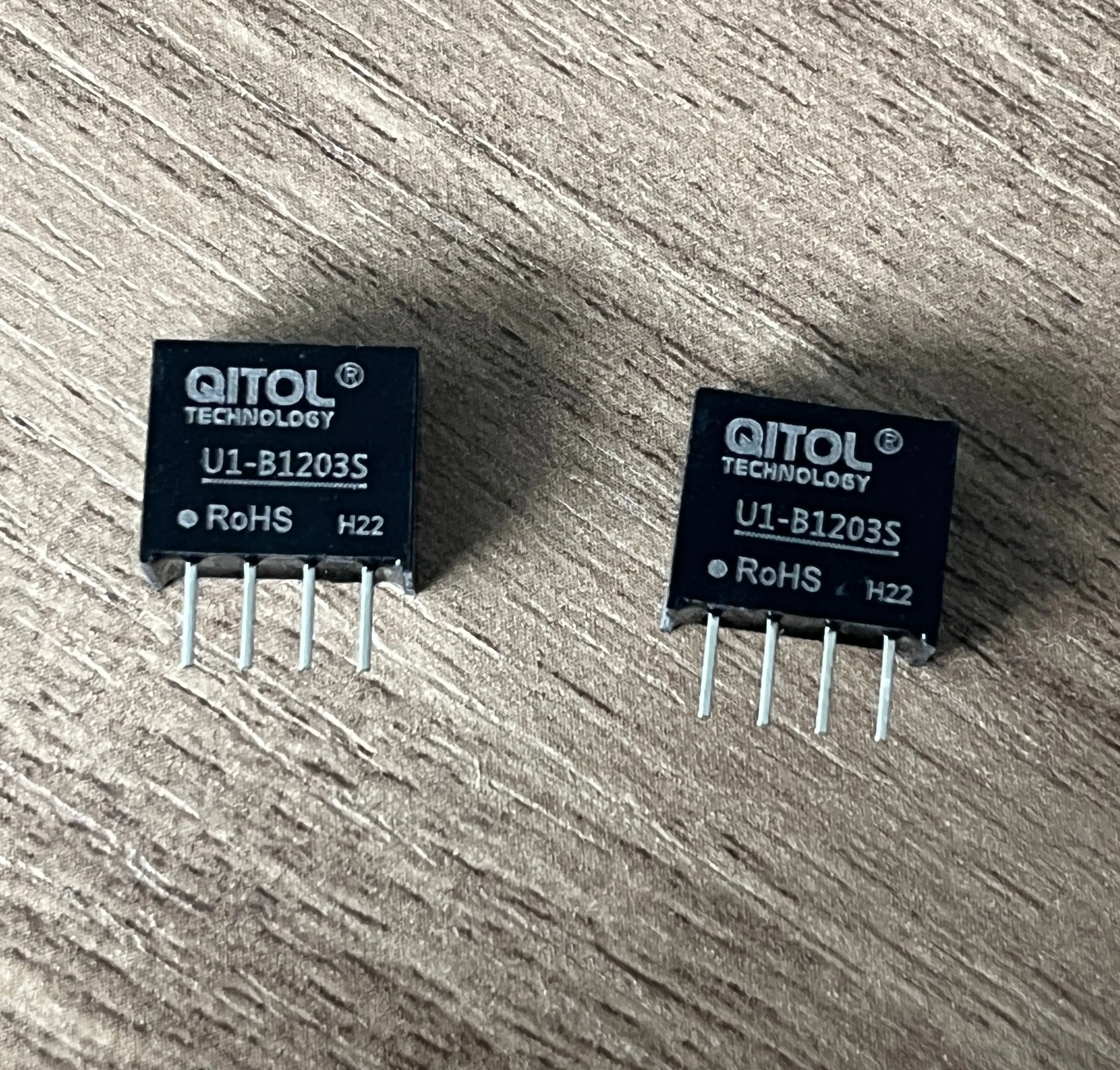 

1W U1-B1203S-1WR3 Miniature DC-DC Power Converter 3.3VDC Step-Down Switching Disconnector Module for Electronic Components