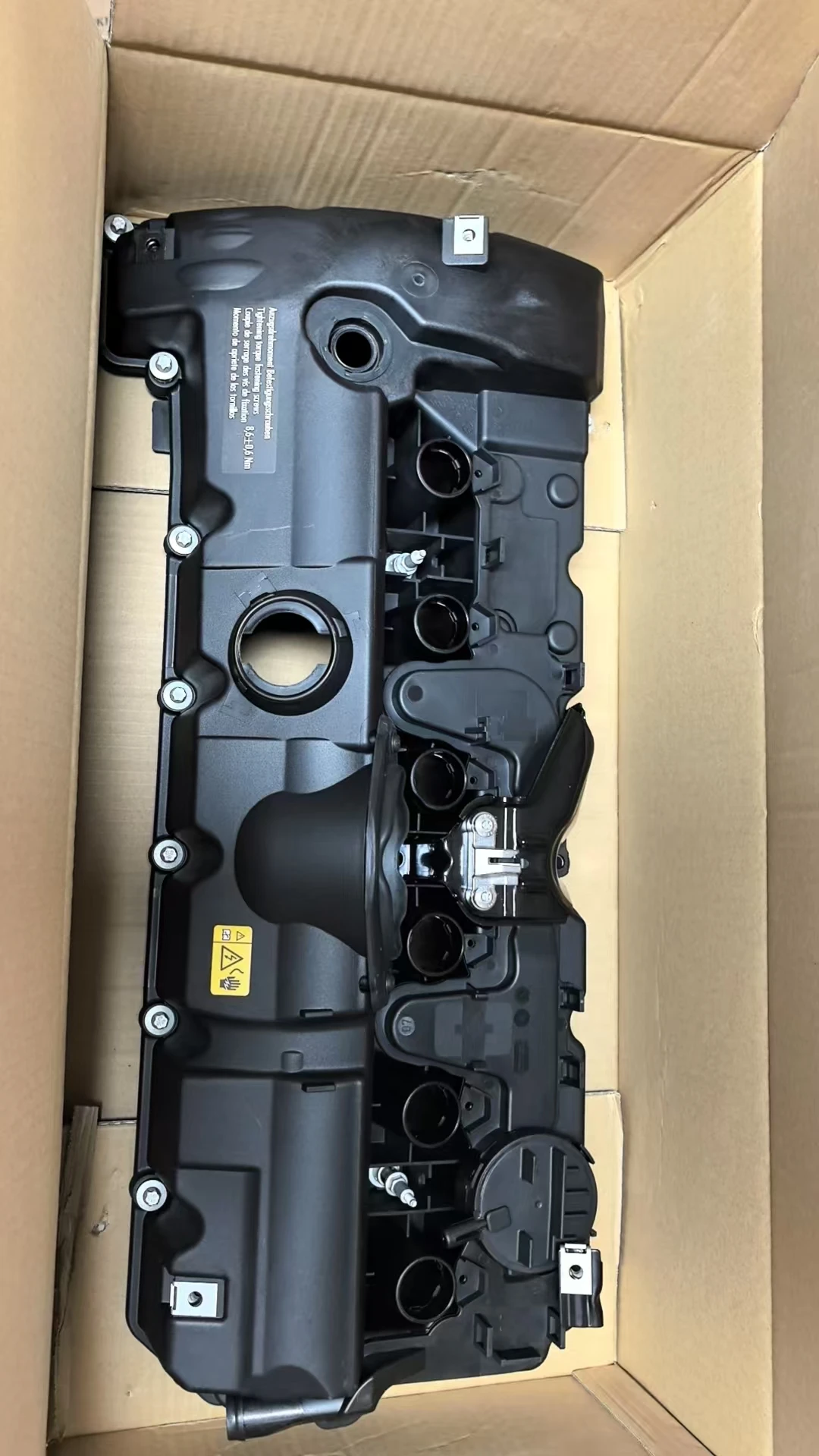 

Valve Cover w/ 11127552281 Engine Valve Cover For BMW N52 E60 E70 E82 E90 E91 Z4 X3 X5 128i 325i 328i 530i 528i E65 E66 E82