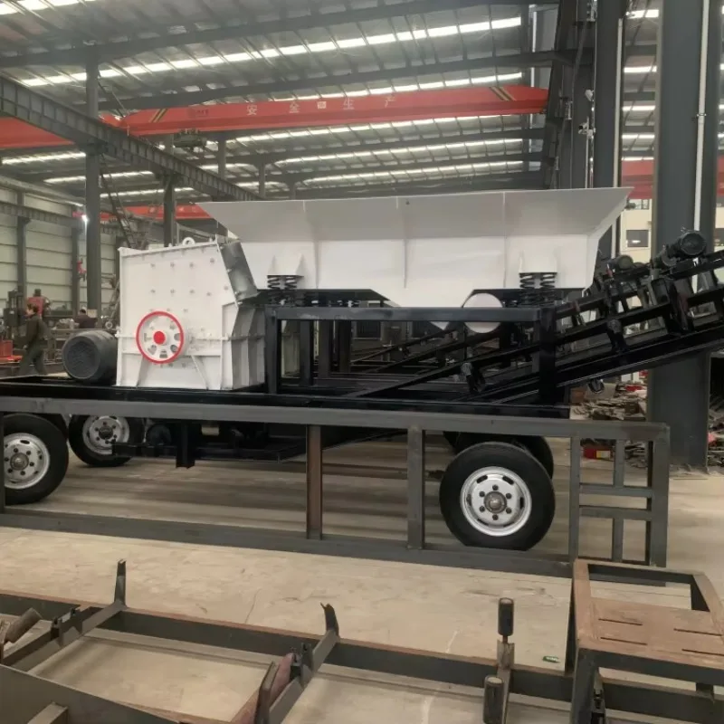 Complete Set Tire Type Mobile Crushing Station for Hard Rock Crusher Gold Ore Mobile Stone Hammer Crusher for Sale