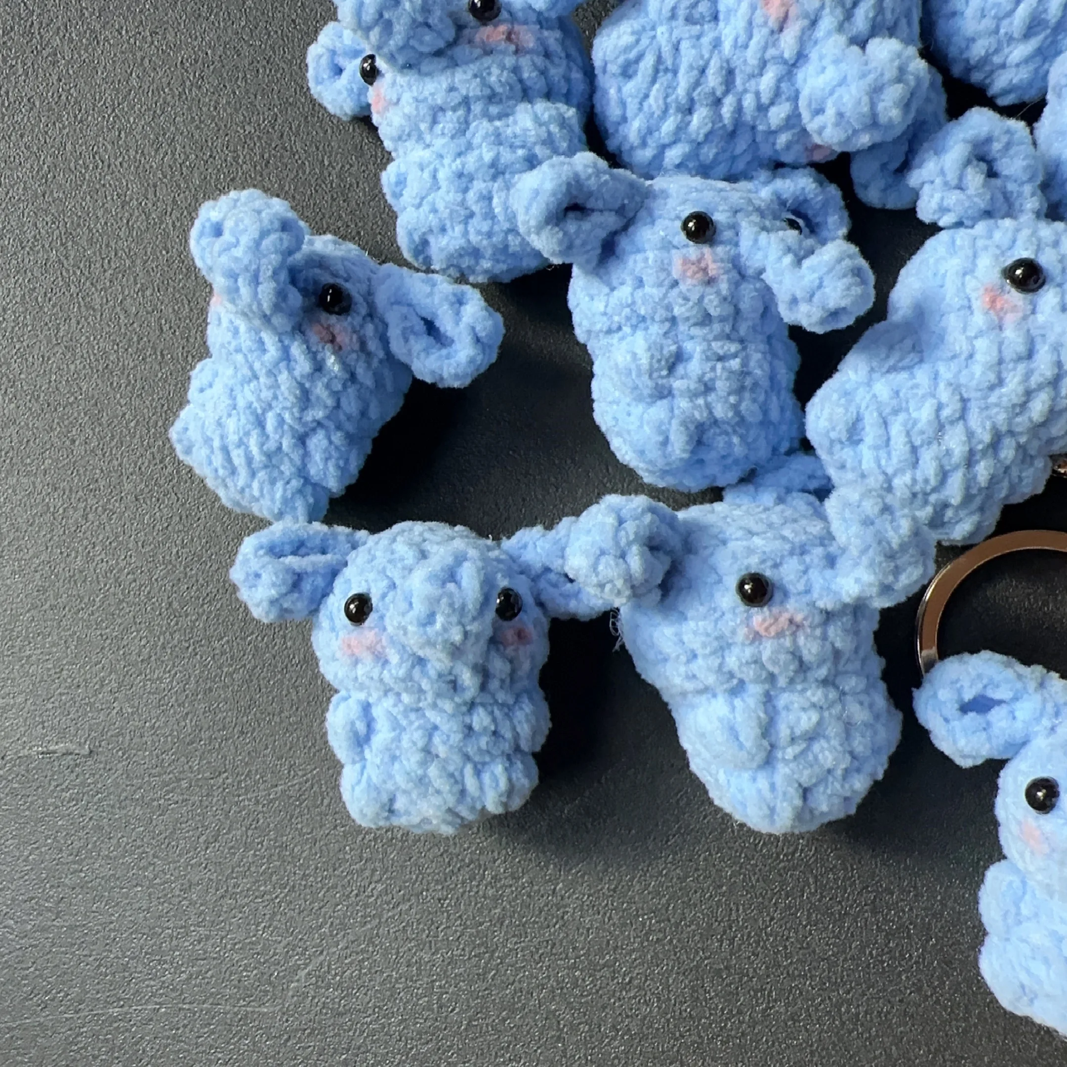 Handmade 4cm Cute Knitting Mini Fudge Blue Elephan Keychain Creative Crochet Schoolbag Phone Pendant Accessories Doll Keyrings