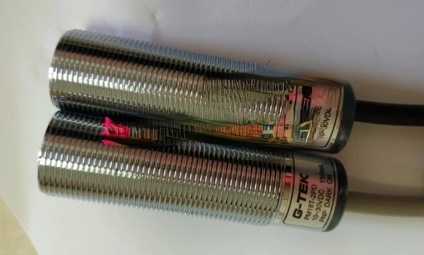 ΠΠΎΠ²ΠΈΠ½ΠΊΠ°, ΡΠΎΡΠΎΡΠ»Π΅ΠΊΡΡΠΈΡΠ΅ΡΠΊΠΈΠΉ ΠΈΠ½Π΄ΡΠΊΡΠΈΠΎΠ½Π½ΡΠΉ ΠΏΠ΅ΡΠ΅ΠΊΠ»ΡΡΠ°ΡΠ΅Π»Ρ Ρ ΠΈΠ½ΡΡΠ°ΠΊΡΠ°ΡΠ½ΡΠΌ ΠΈΠ·Π»ΡΡΠ΅Π½ΠΈΠ΅ΠΌ ΠΠΎΠ²ΠΈΠ½ΠΊΠ°, ΡΠΎΡΠΎΡΠ»Π΅ΠΊΡΡΠΈΡΠ΅ΡΠΊΠΈΠΉ ΠΈΠ½Π΄ΡΠΊΡΠΈΠΎΠ½Π½ΡΠΉ ΠΏΠ΅ΡΠ΅ΠΊΠ»ΡΡΠ°ΡΠ΅Π»Ρ Ρ ΠΈΠ½ΡΡΠ°ΠΊΡΠ°ΡΠ½ΡΠΌ ΠΈΠ·Π»ΡΡΠ΅Π½ΠΈΠ΅ΠΌ