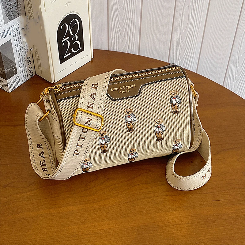 

Embroidered Bear Canvas High-End Shoulder Strap Small Square Bag Fashion High-Quality Retro Single Shoulder Crossbody Bag