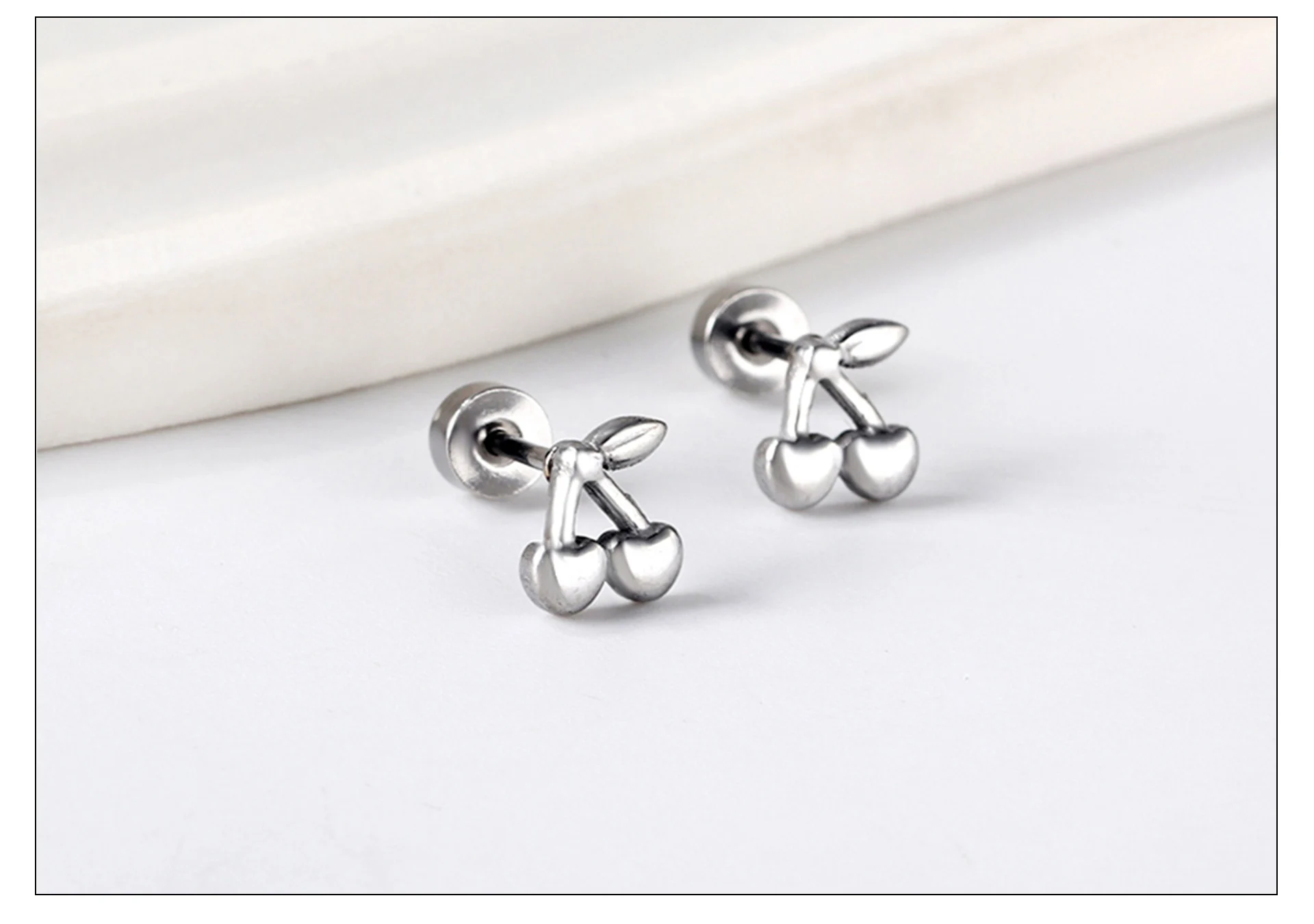 Nette Kirsche Casual Frauen Ohrringe Vergoldet Edelstahl Schraube Zurück Aretes De Mujer Ohr Stud Party Schmuck Geschenke Wasserdicht – Detail 4