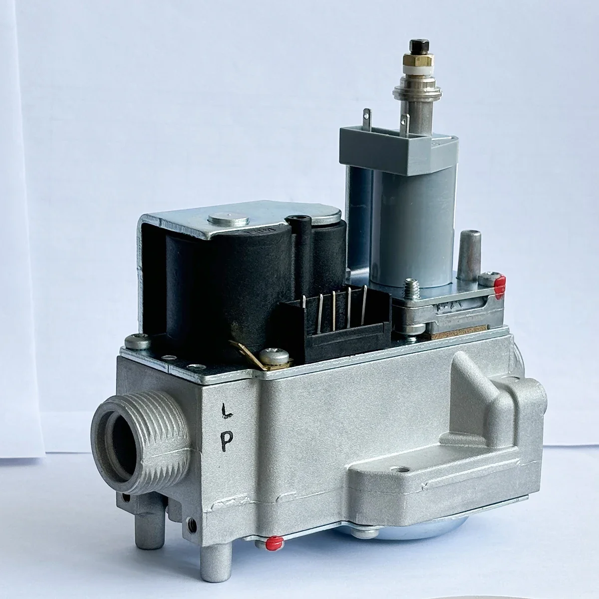 1 قطعة VK4105M5090 1 صمام الغاز النسبي لاستبدال فرن معلق على جدار الغاز