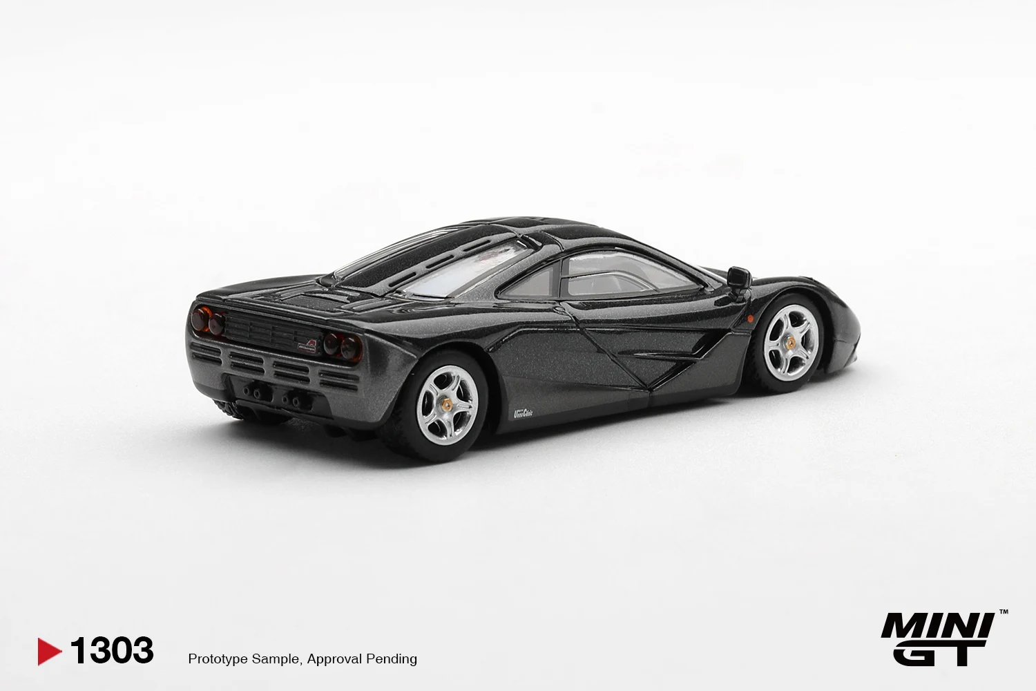 MINIGT 1/64 McLaren F1 Blue Black Metallic MGT01303-CH Cars Alloy Diecast Metal Model Kids Toys Boys